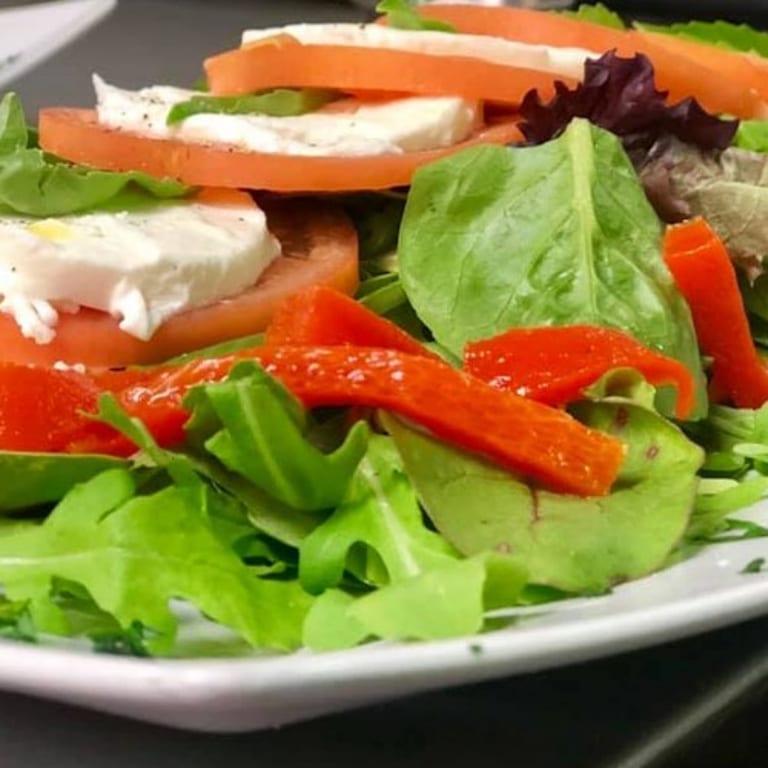 Fresh Caprese Delights: Pizza, Salad, Sandwiches